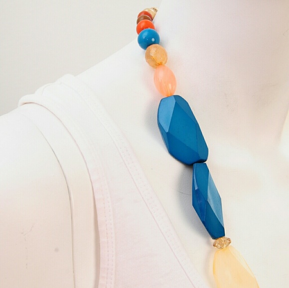 CHUNKY FAUX STONE & GEM NECKLACE - Picture 2 of 4